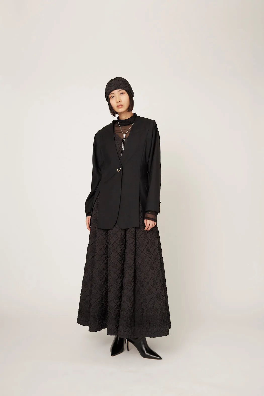 Dahlia shrinking embroidery camisole dress (Black)