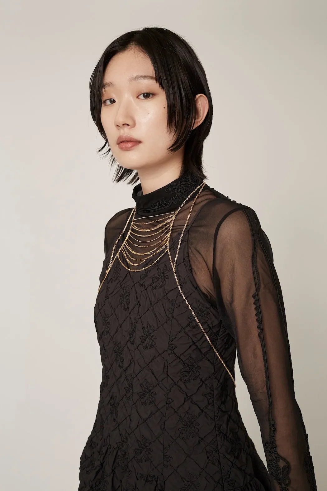Dahlia shrinking embroidery camisole dress (Black)