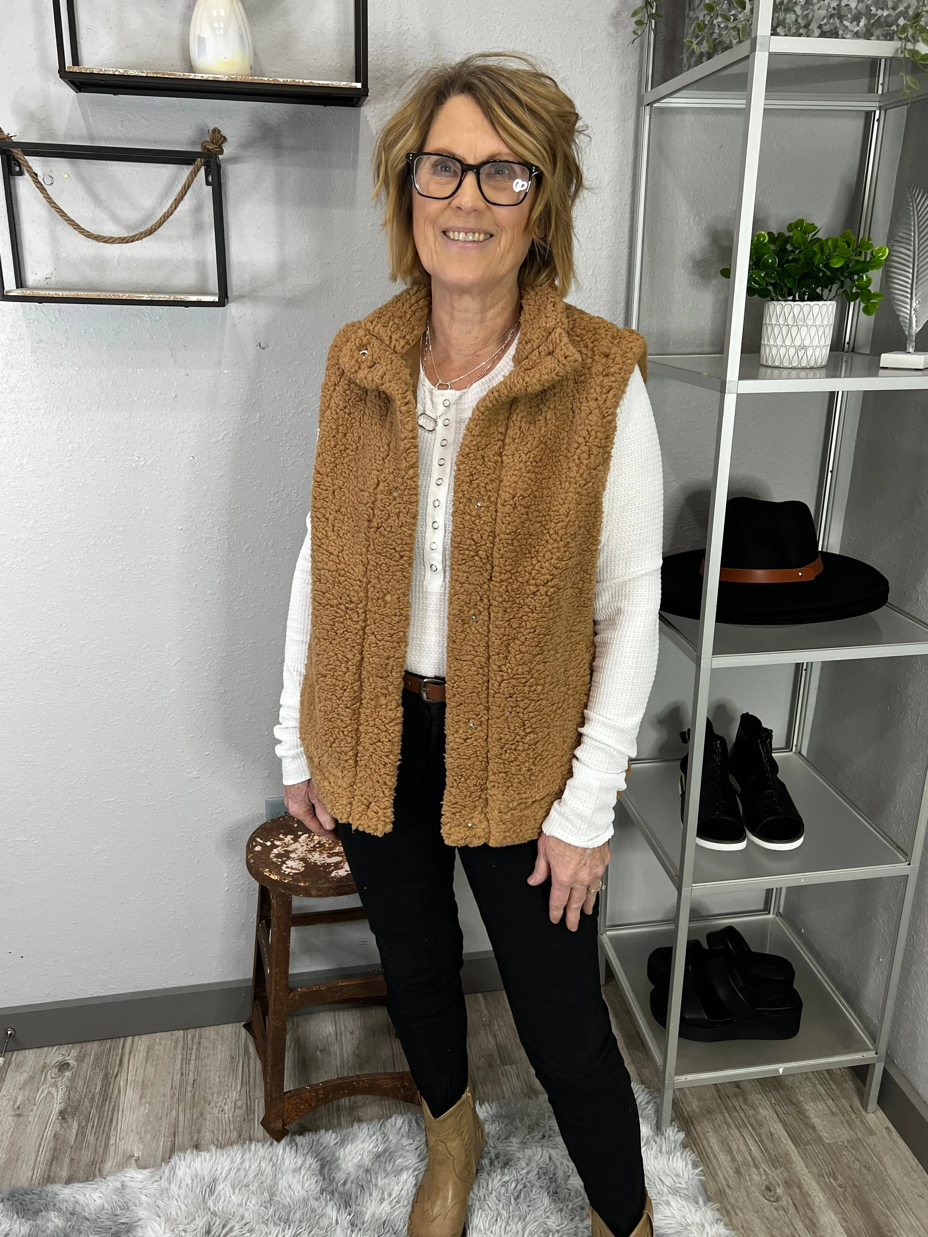 Snap Button Pocketed Sherpa Vest Jacket