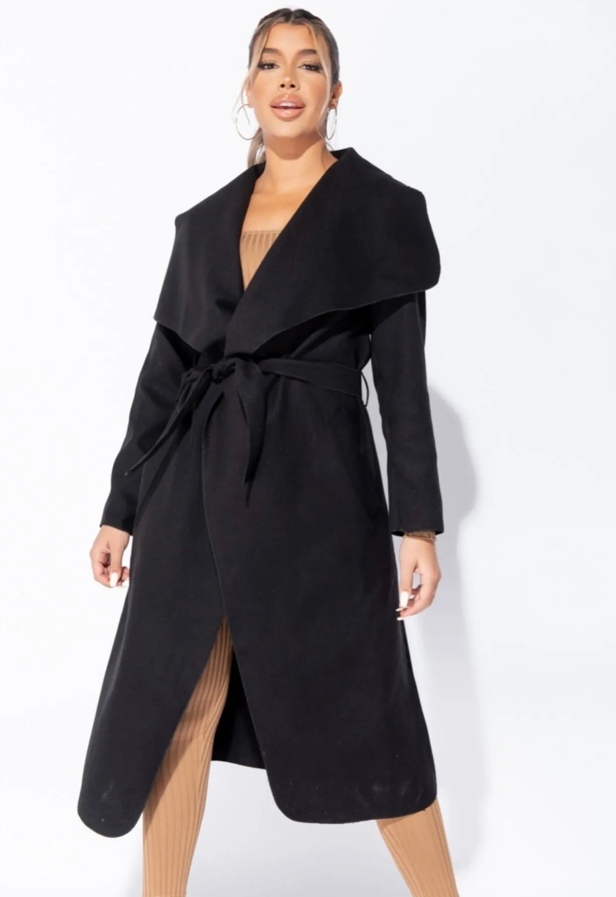STAYING WARM TRENCH COAT